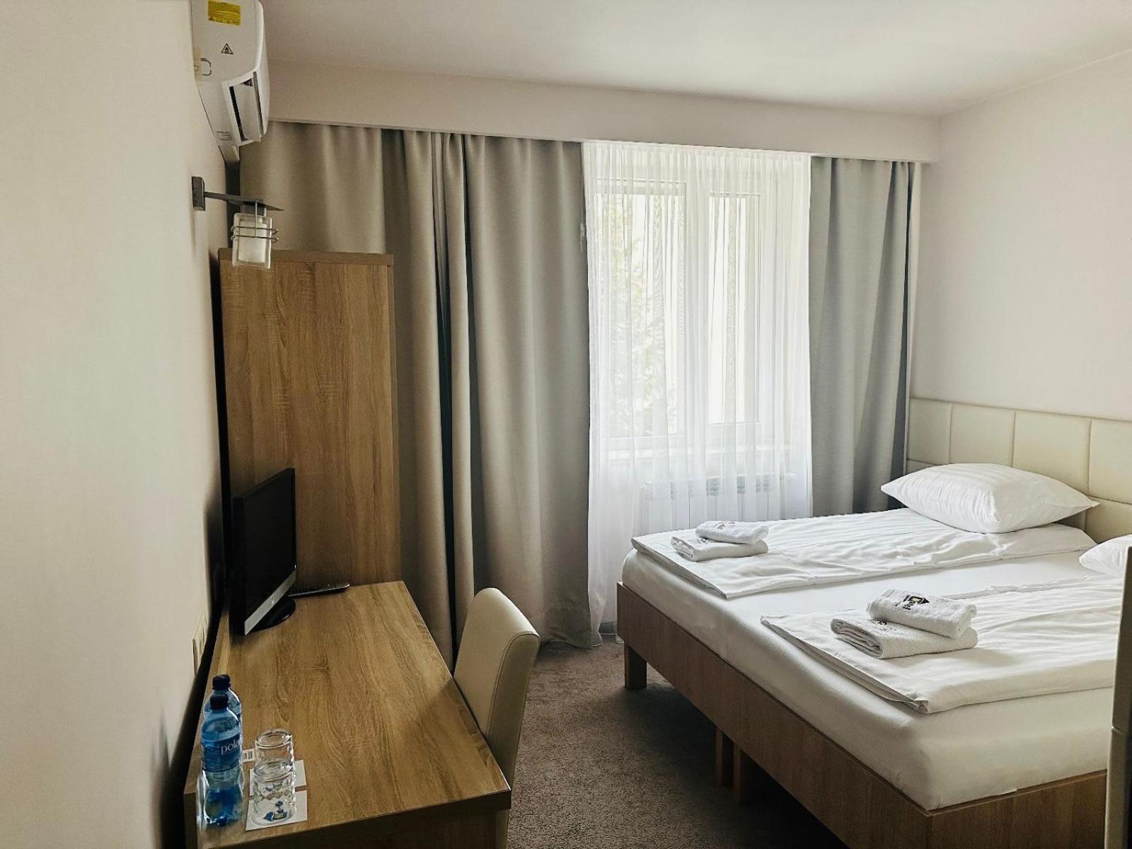 Hotel Tm Радом Екстериор снимка