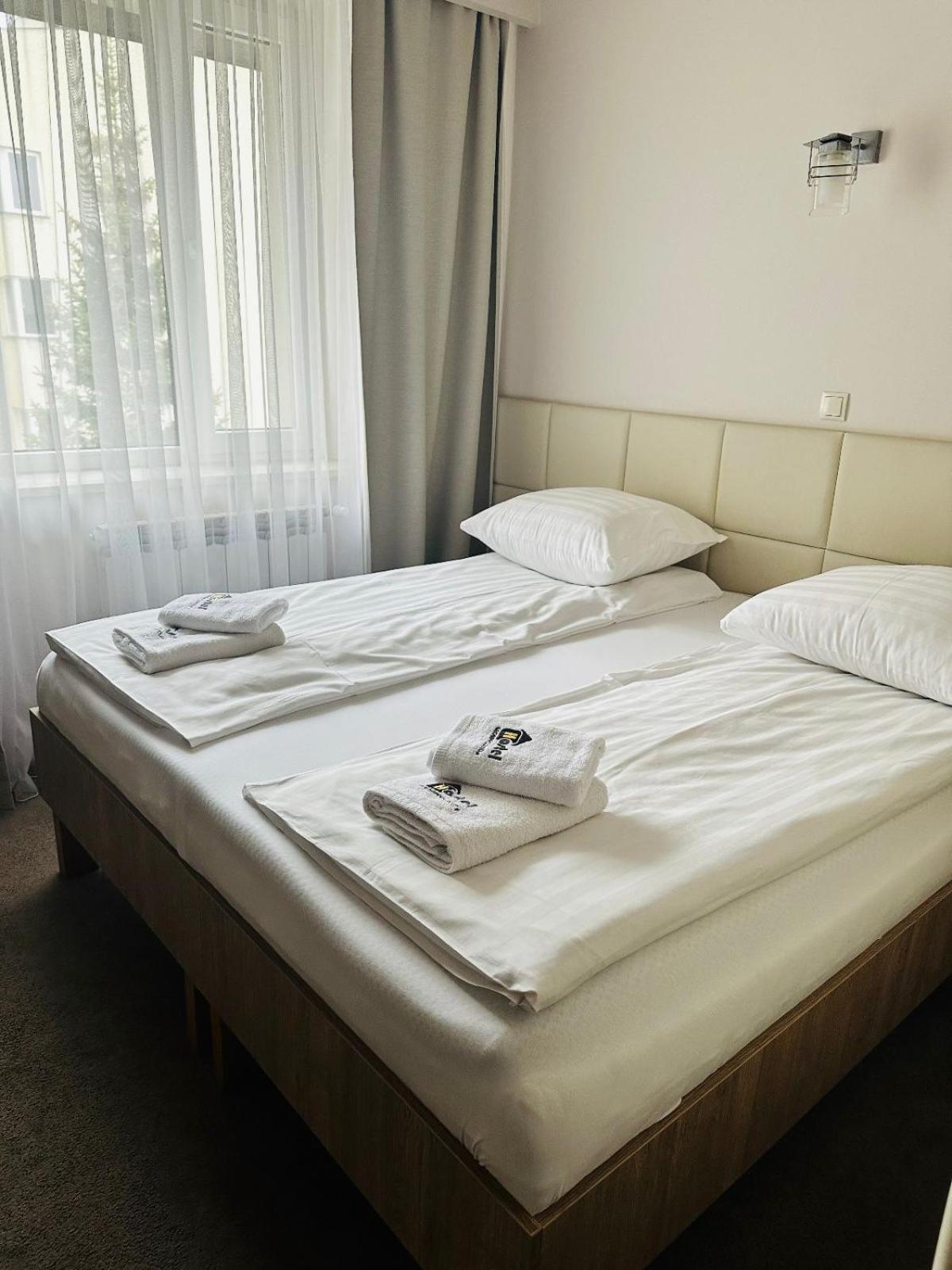 Hotel Tm Радом Екстериор снимка