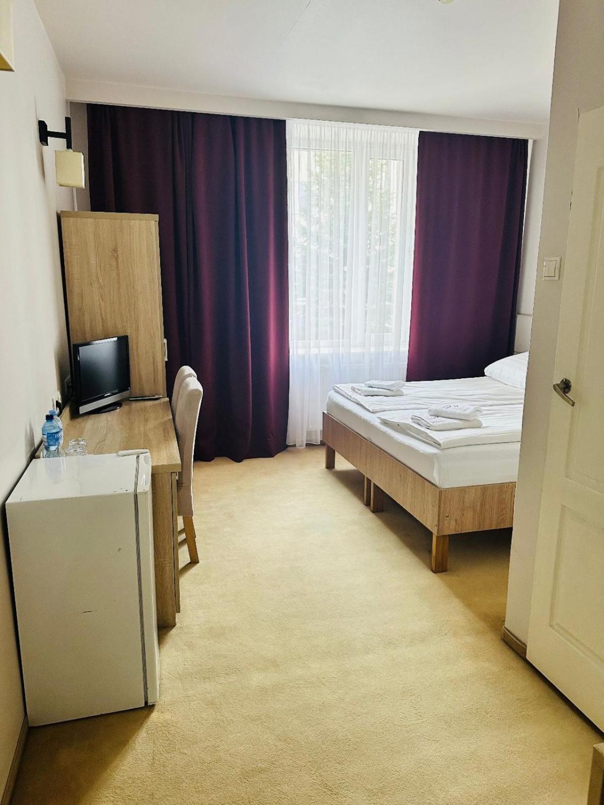 Hotel Tm Радом Екстериор снимка