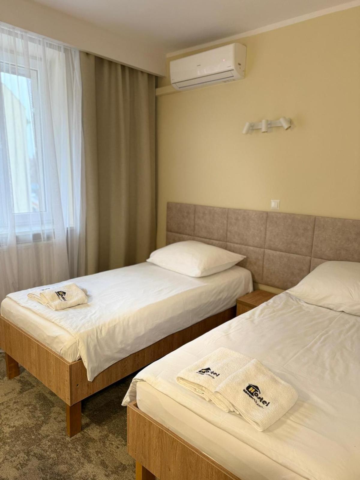 Hotel Tm Радом Екстериор снимка