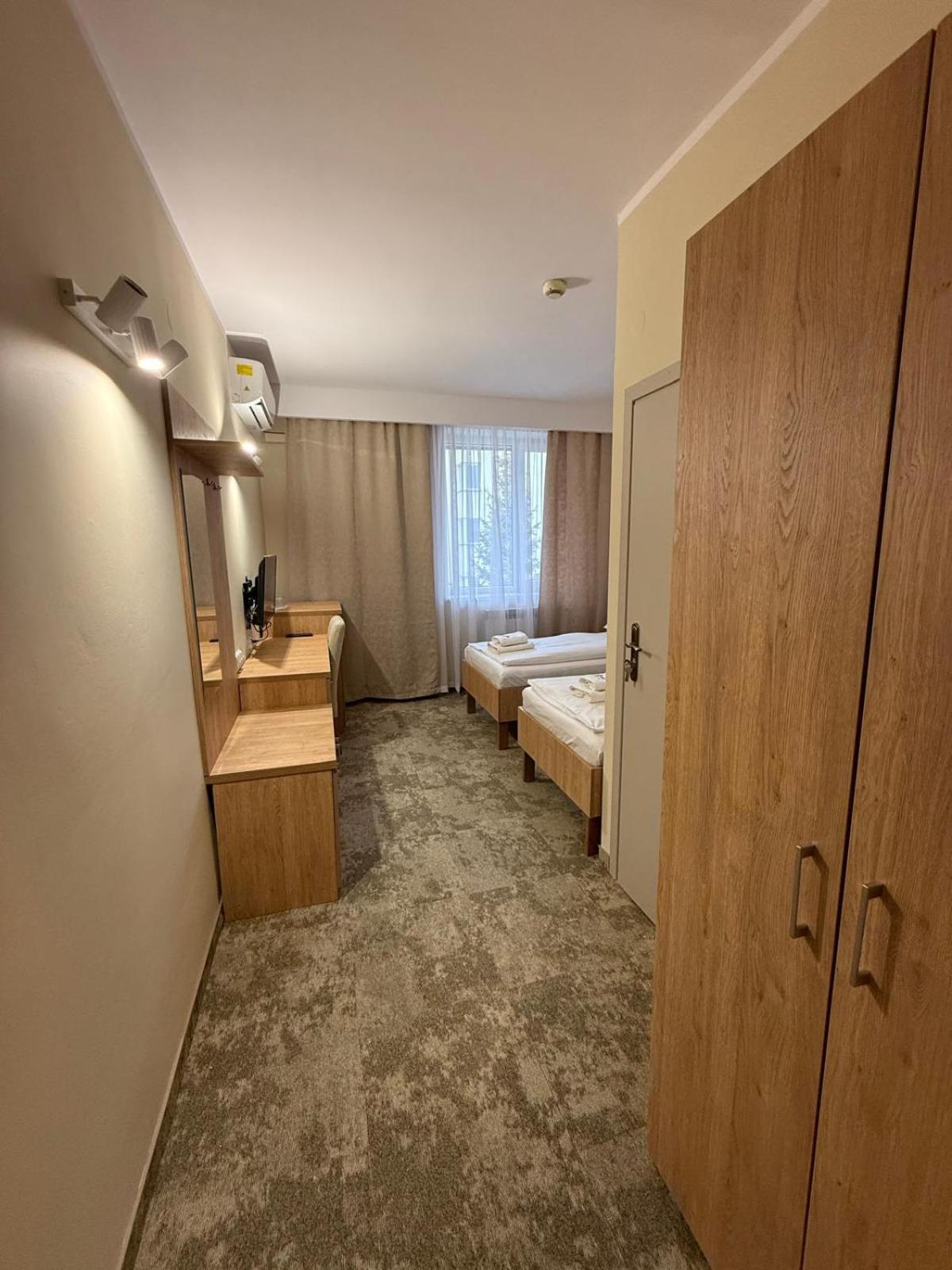 Hotel Tm Радом Екстериор снимка