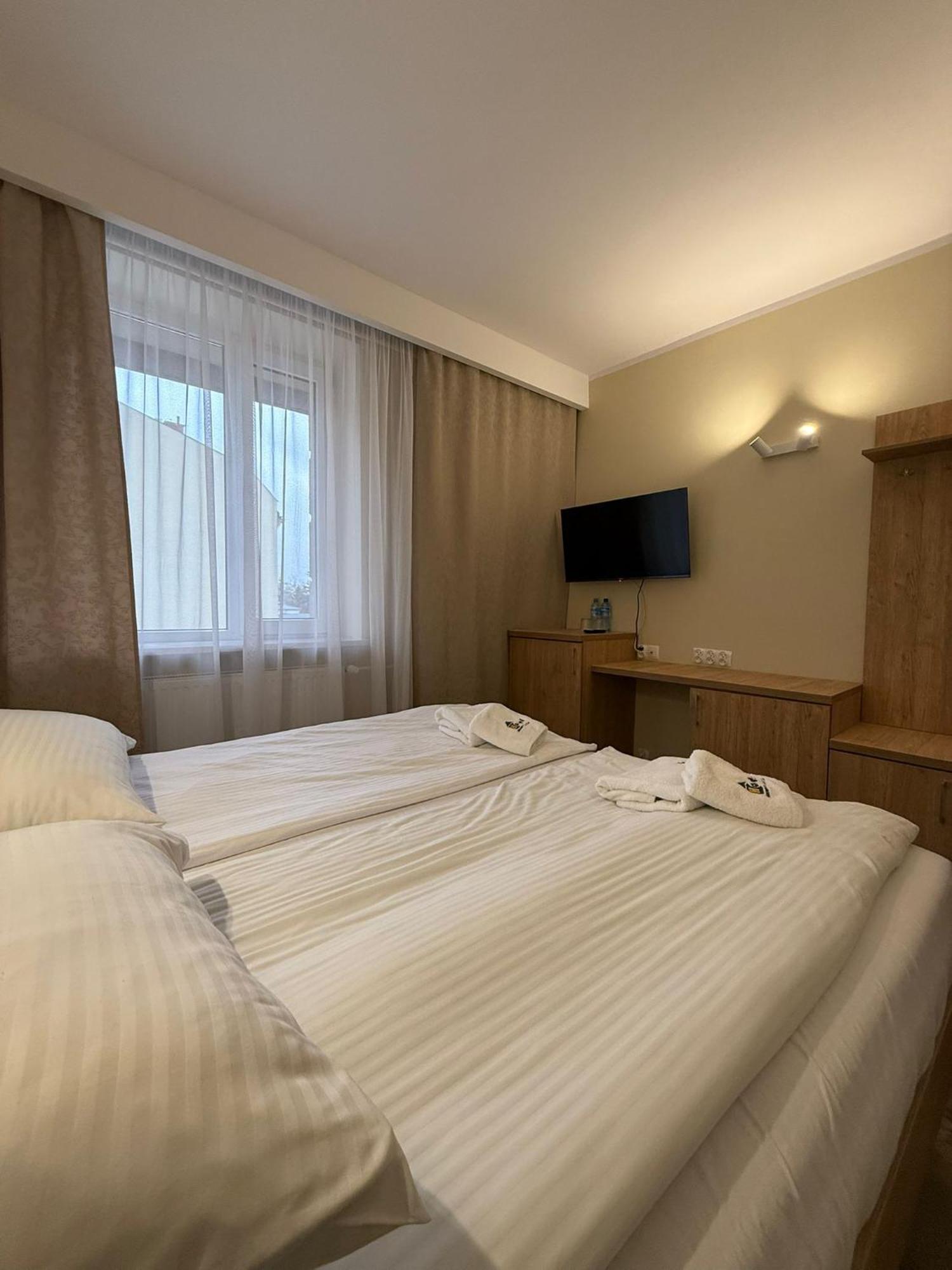 Hotel Tm Радом Екстериор снимка