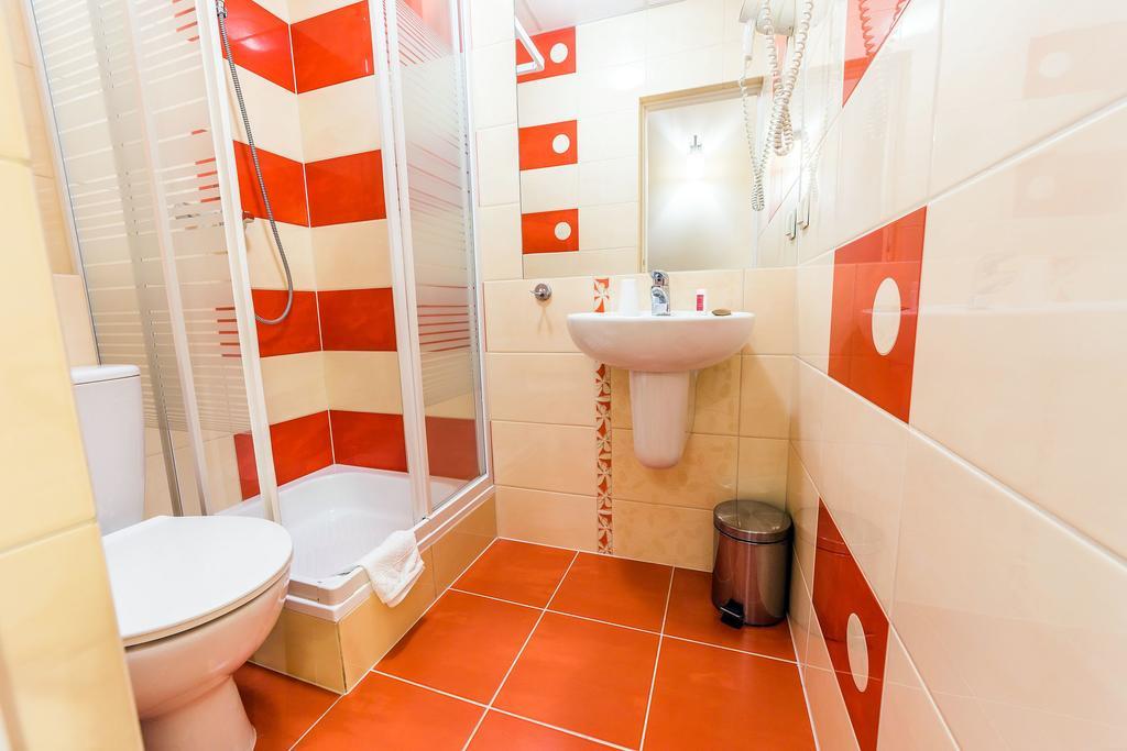 Hotel Tm Радом Екстериор снимка
