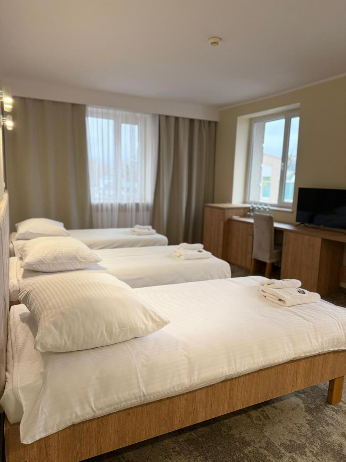 Hotel Tm Радом Екстериор снимка