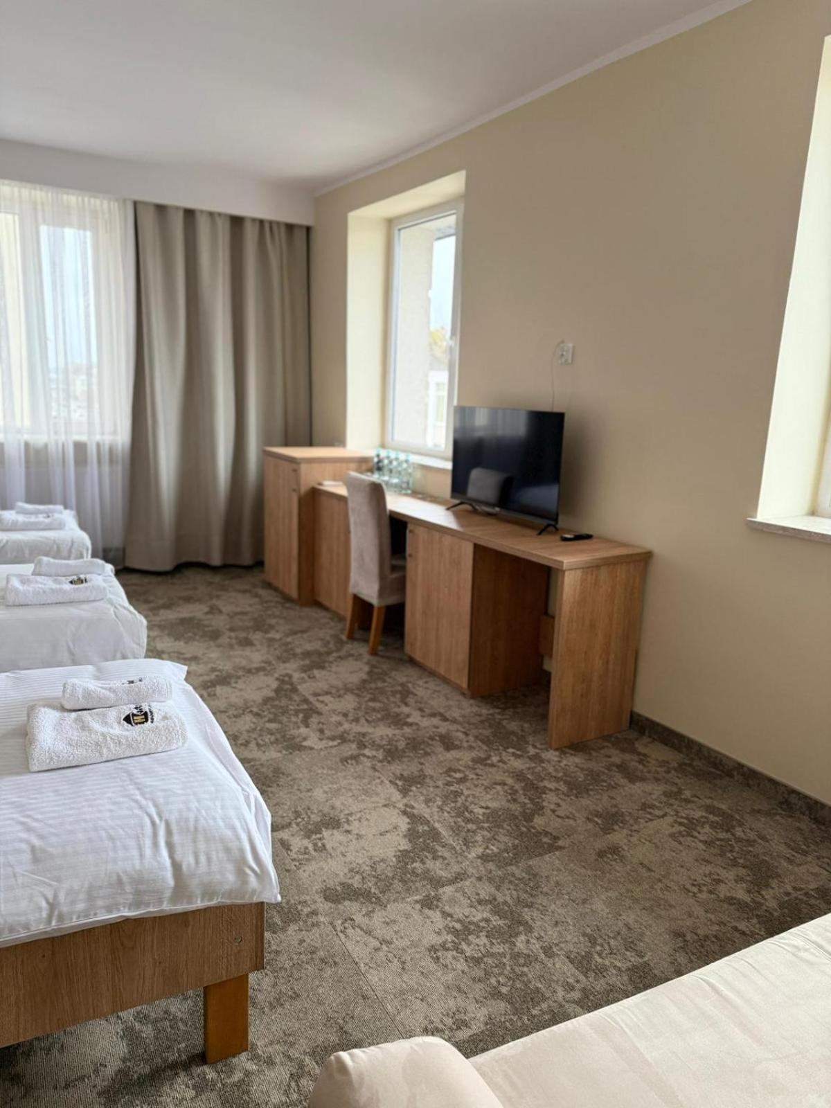Hotel Tm Радом Екстериор снимка