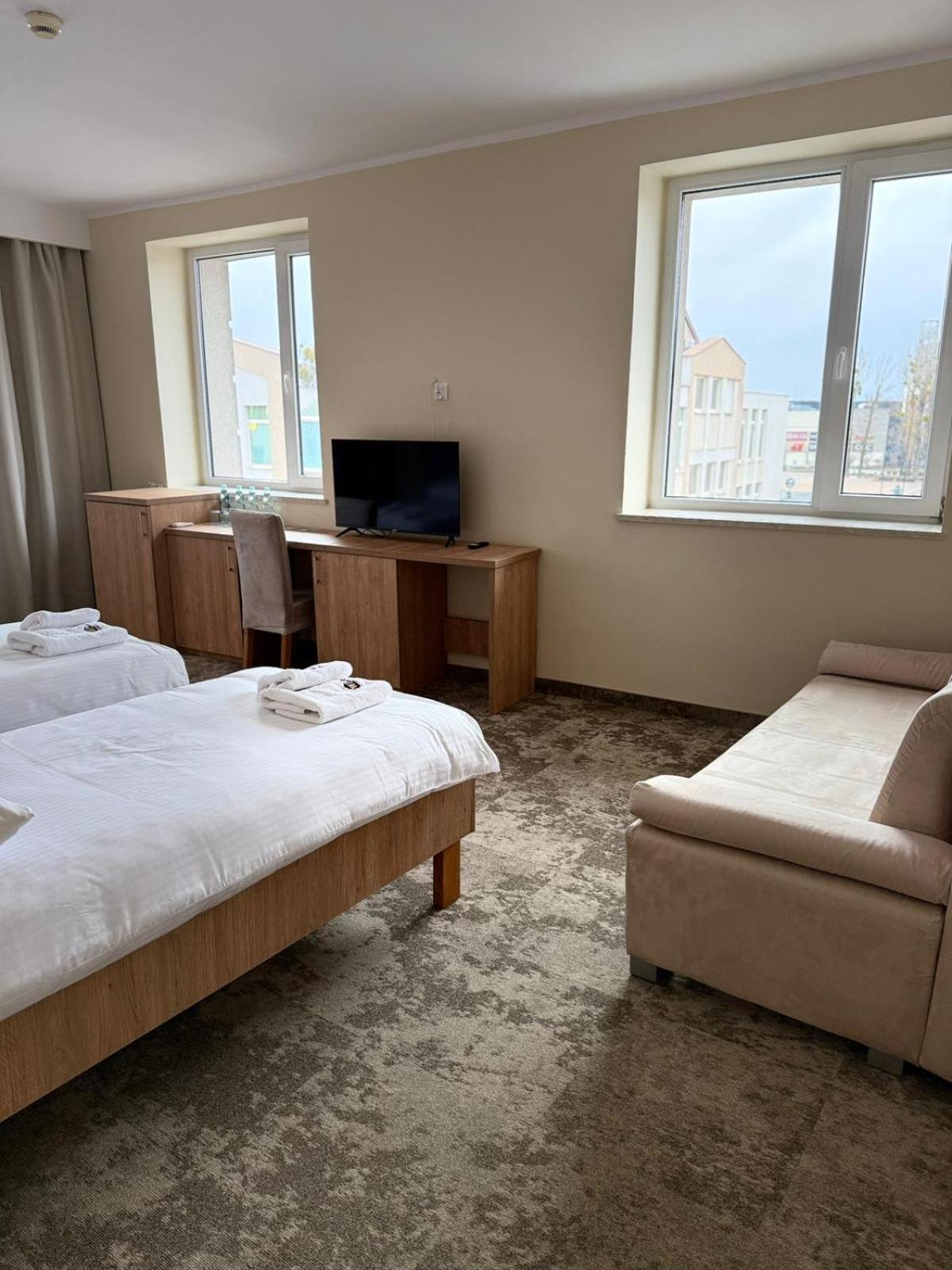 Hotel Tm Радом Екстериор снимка