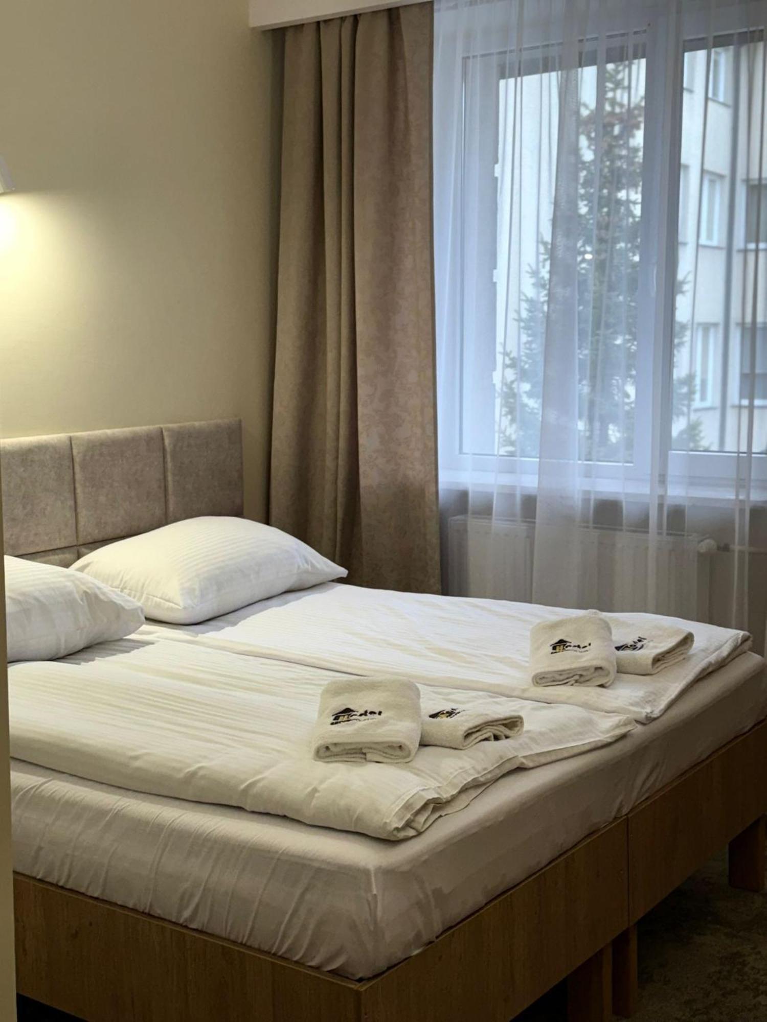 Hotel Tm Радом Екстериор снимка